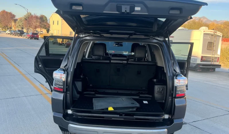 
TOYOTA 4Runner Base Grade 2016 Sport Utility Vehicle (SUV)/Multi-Purpose Vehicle (MPV) full									