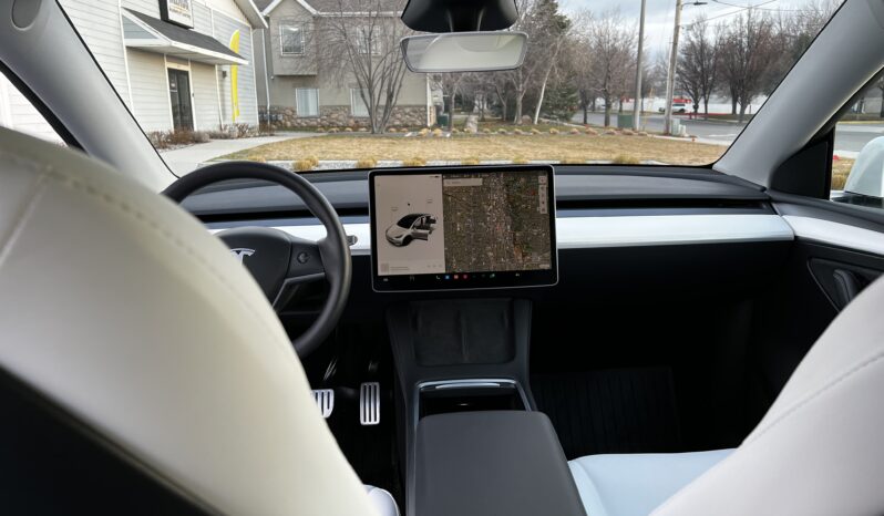 
TESLA Model Y 2023 Sport Utility Vehicle (SUV)/Multi-Purpose Vehicle (MPV) full									