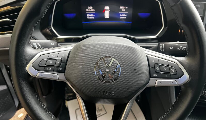 
VOLKSWAGEN Jetta SE w/ Sunroof 2023 Sedan/Saloon full									