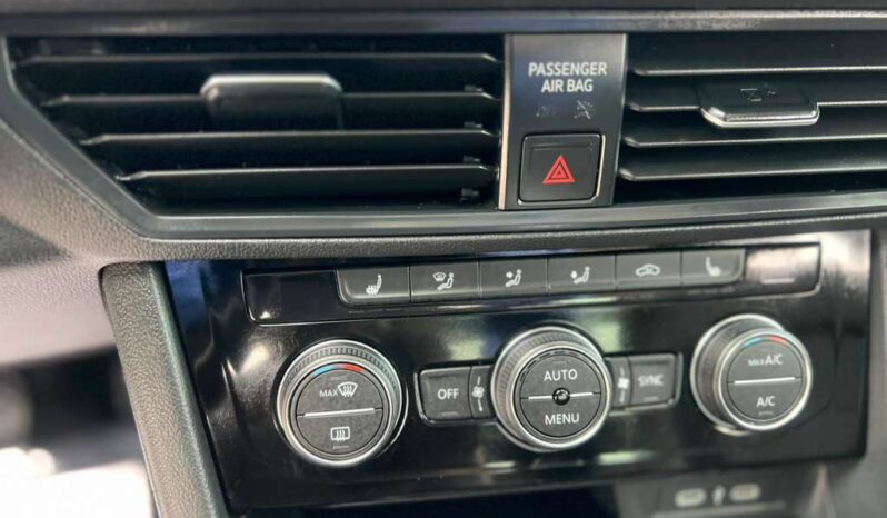 
VOLKSWAGEN Jetta SE w/ Sunroof 2023 Sedan/Saloon full									