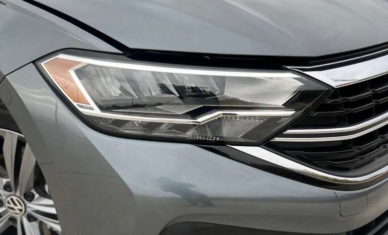 
VOLKSWAGEN Jetta SE w/ Sunroof 2023 Sedan/Saloon full									