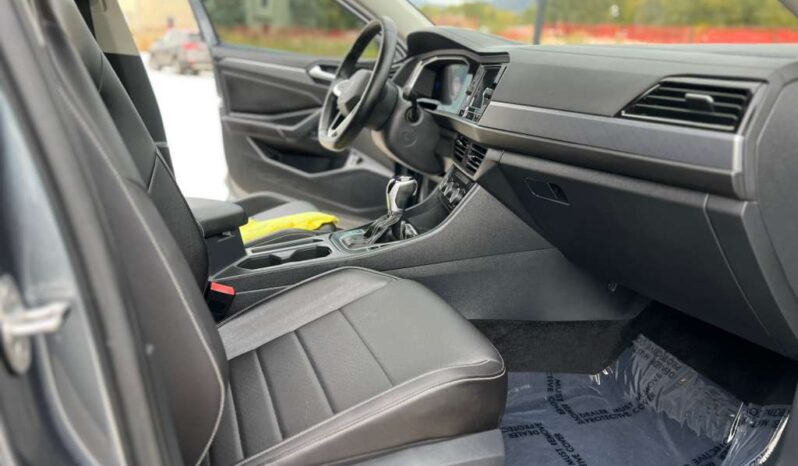 
VOLKSWAGEN Jetta SE w/ Sunroof 2023 Sedan/Saloon full									