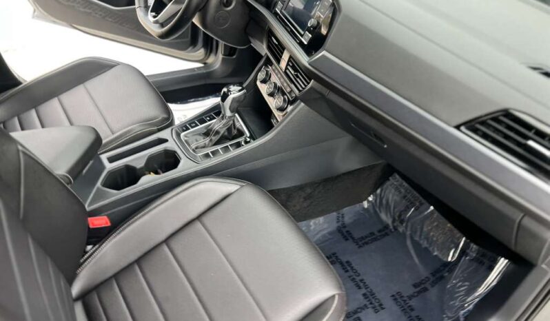 
VOLKSWAGEN Jetta SE w/ Sunroof 2023 Sedan/Saloon full									