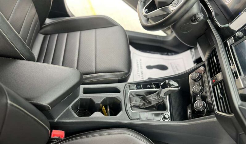 
VOLKSWAGEN Jetta SE w/ Sunroof 2023 Sedan/Saloon full									