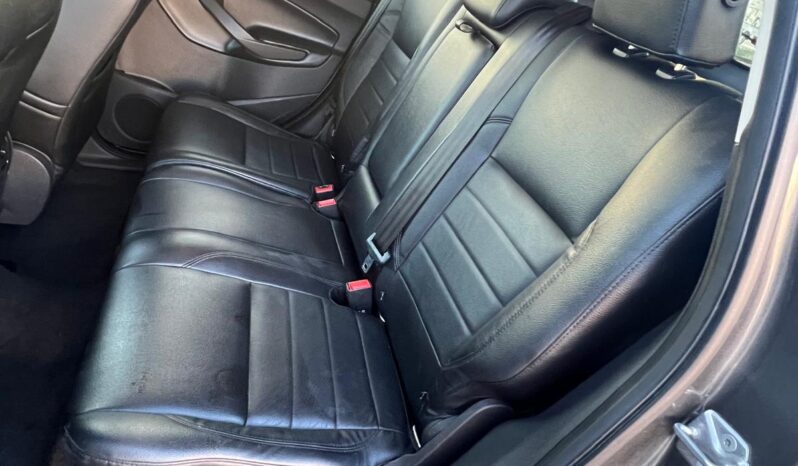 
Ford Escape SE 2017 Sport Utility Vehicle full									
