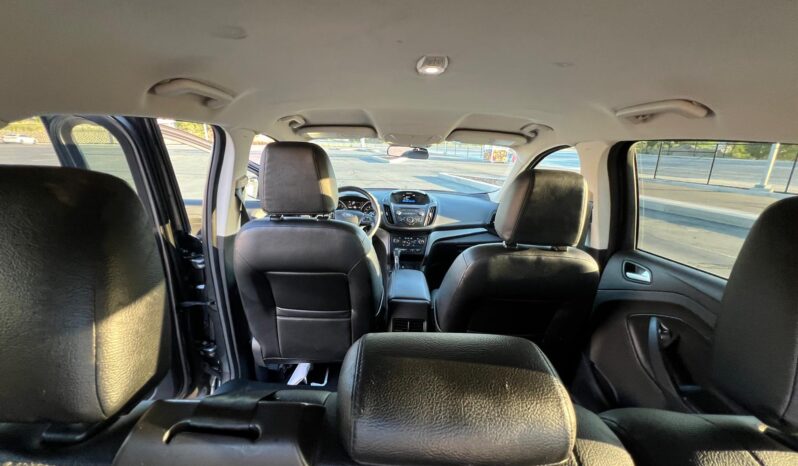 
Ford Escape SE 2017 Sport Utility Vehicle full									