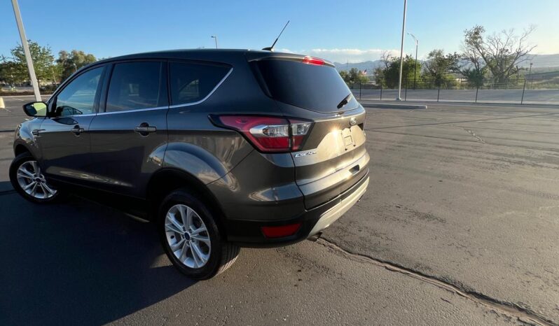 
Ford Escape SE 2017 Sport Utility Vehicle full									
