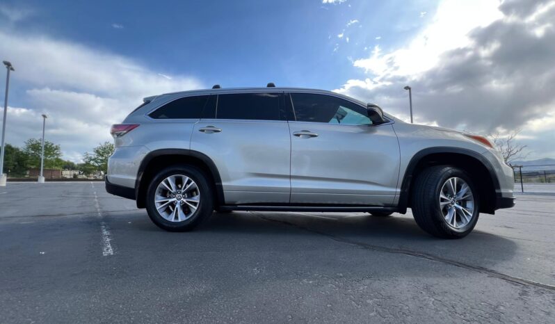 
2016 Toyota Highlander LE Plus AWD full									