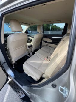 
2016 Toyota Highlander LE Plus AWD full									