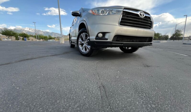 
2016 Toyota Highlander LE Plus AWD full									
