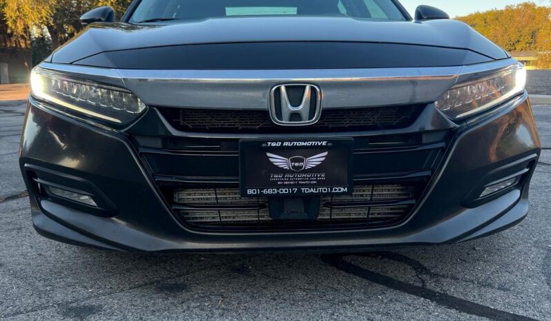 
HONDA Accord TOURING 2018 Sedan full									