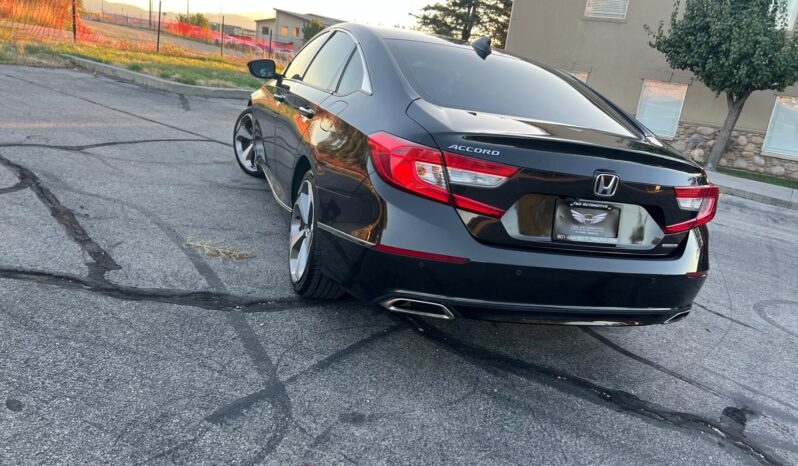 
HONDA Accord TOURING 2018 Sedan full									