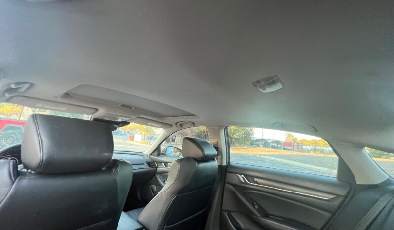 
HONDA Accord TOURING 2018 Sedan full									