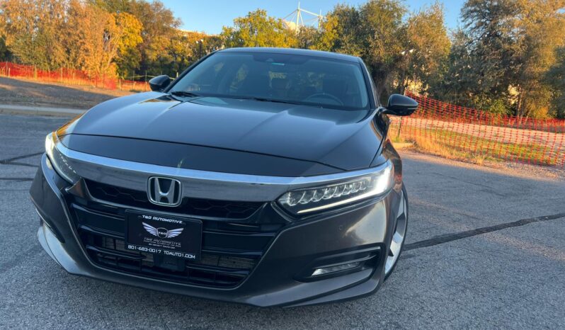 
HONDA Accord TOURING 2018 Sedan full									