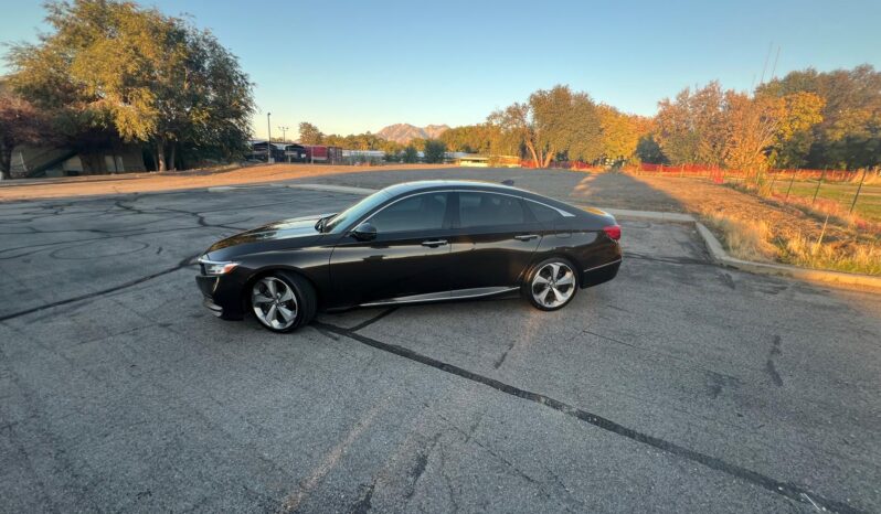 
HONDA Accord TOURING 2018 Sedan full									