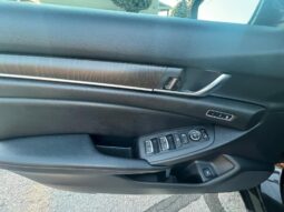 
HONDA Accord TOURING 2018 Sedan full									